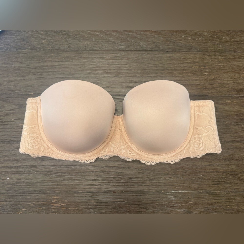 Torrid nude Lace Strapless Bra - Cream size 42C straps not included